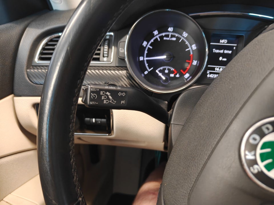 Skoda Superb 1,8 TSi 160 Elegance Combi 5d