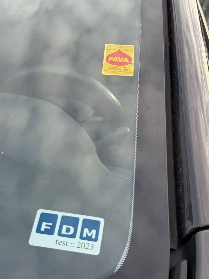 Peugeot 208 1,5 BlueHDi 100 Allure Sky 5d