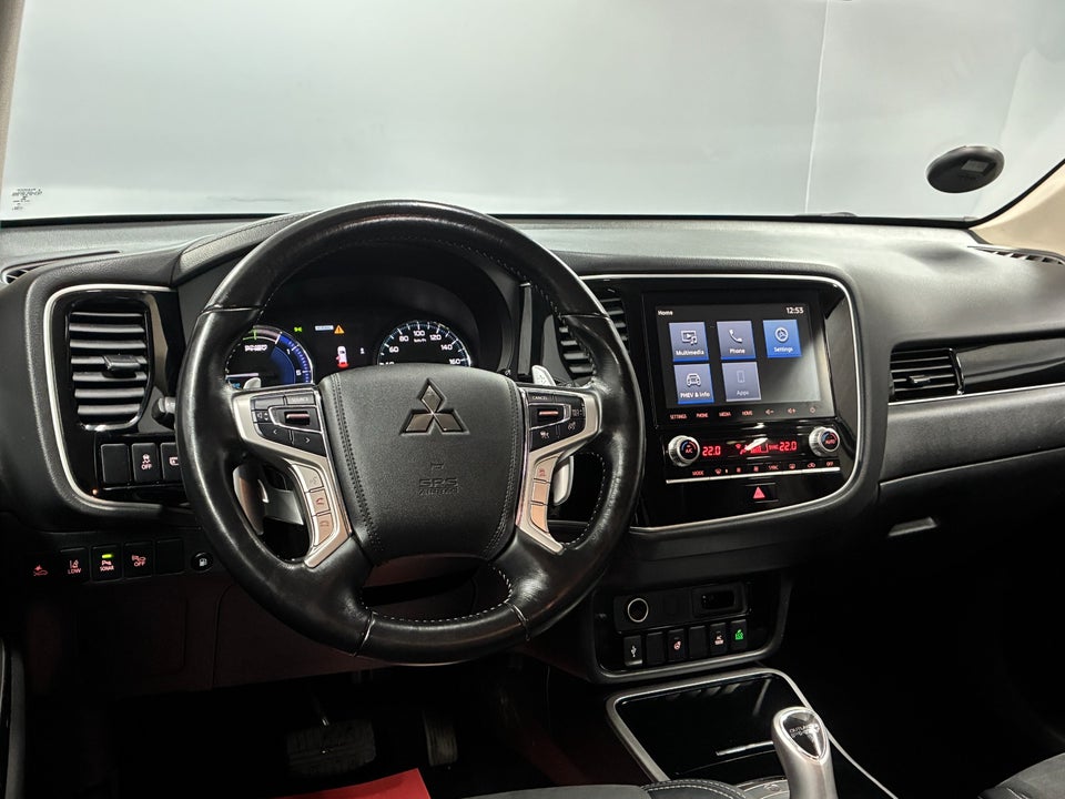 Mitsubishi Outlander 2,4 PHEV Intense CVT 4WD 5d