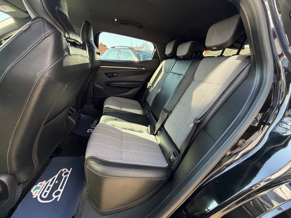 Renault Megane E-Tech 60 Techno 5d