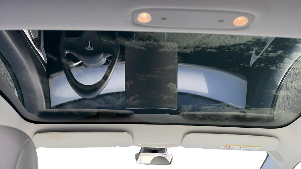 Tesla Model 3 Standard Range+ RWD 4d