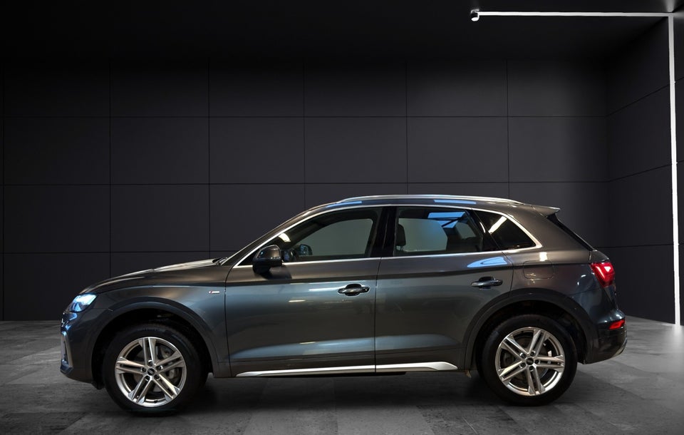 Audi Q5 50 TFSi e S-line quattro S-tr. 5d