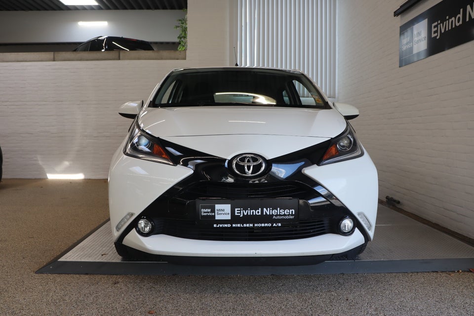 Toyota Aygo 1,0 VVT-i x-play 5d