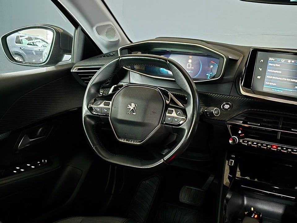 Peugeot 208 1,2 PureTech 100 Allure EAT8 5d