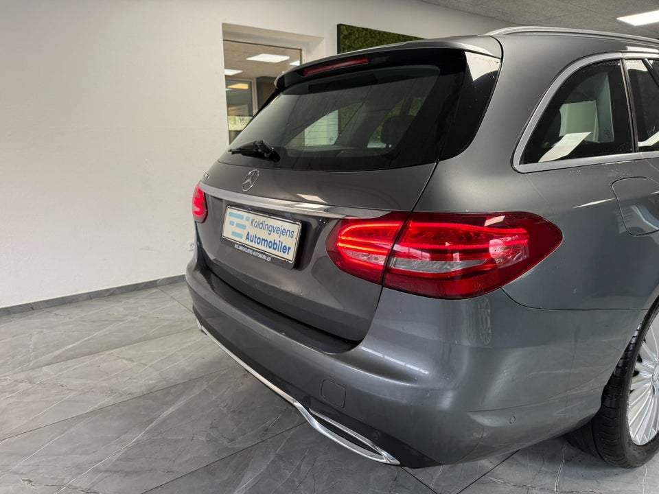 Mercedes C220 d 2,2 Avantgarde stc. aut. 5d