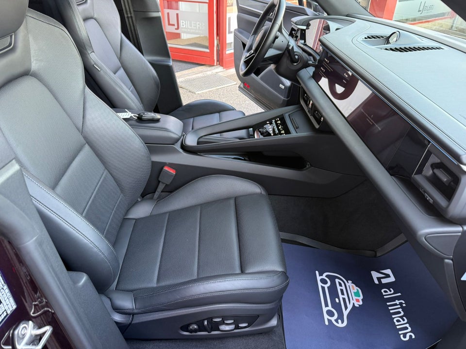 Porsche Macan 4 5d