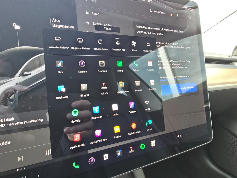 Tesla Model 3 Long Range AWD 4d