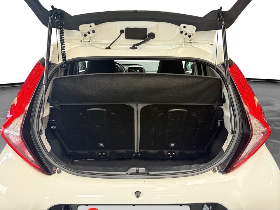 Toyota Aygo 1,0 VVT-i x-press 5d