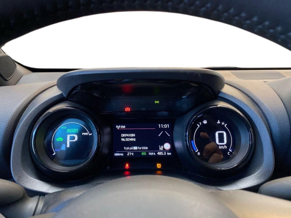 Toyota Yaris 1,5 Hybrid Style e-CVT 5d