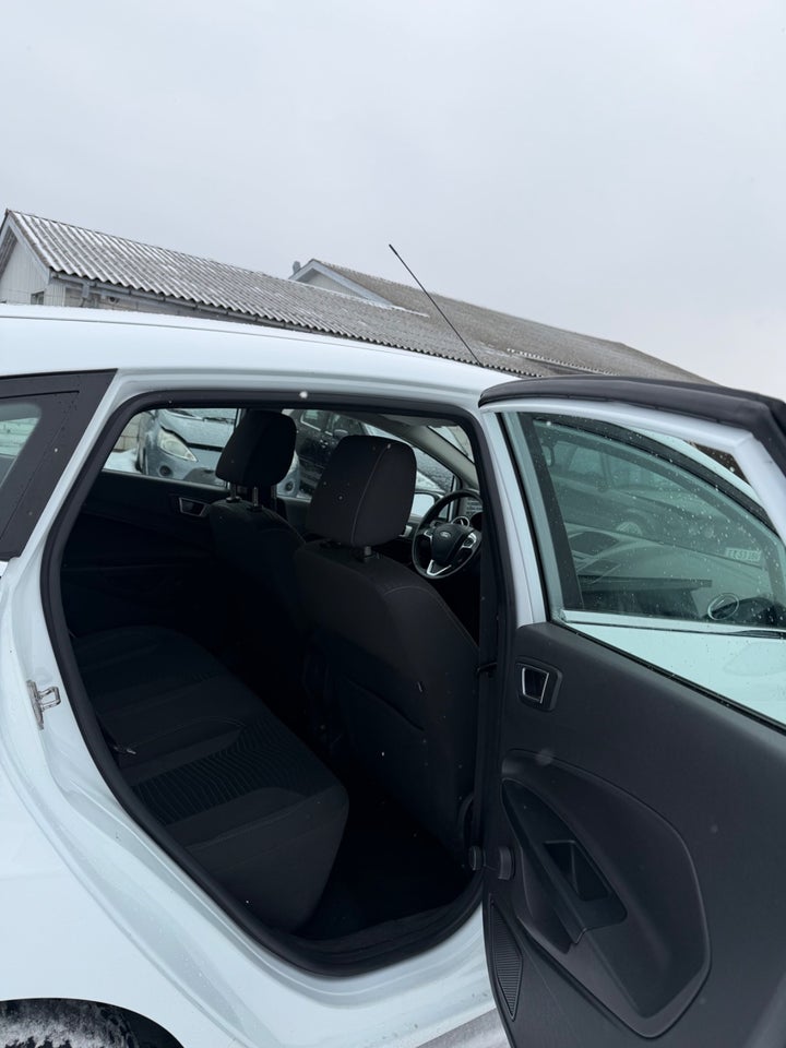 Ford Fiesta 1,0 SCTi 100 Titanium 5d