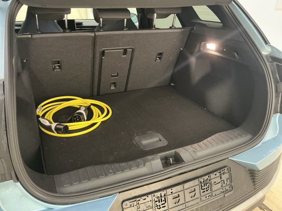 Ford Explorer 77 Premium Extended Range 5d