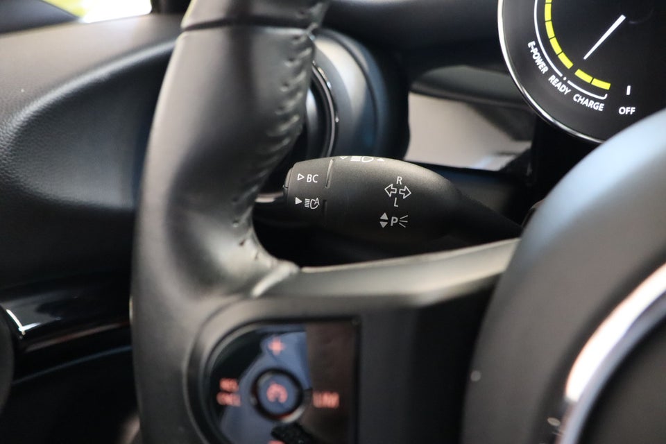 MINI Cooper SE Classic Trim 3d