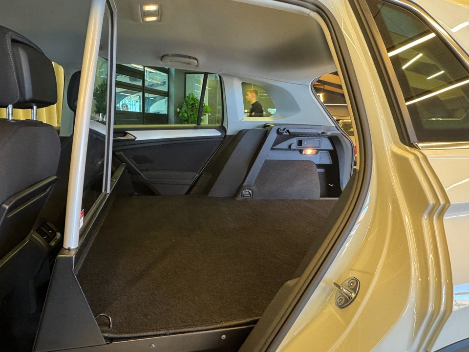 VW Tiguan 2,0 TDi 150 Comfortline DSG Van 5d