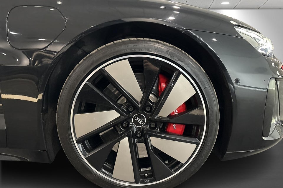 Audi e-tron GT quattro 4d