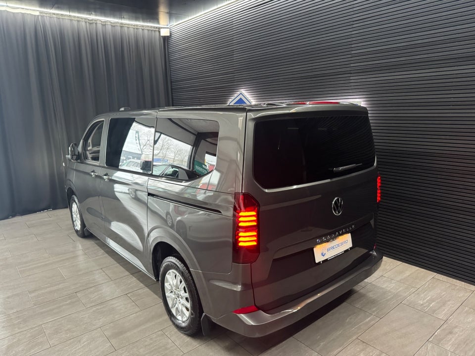 VW e-Caravelle 64 Life SWB