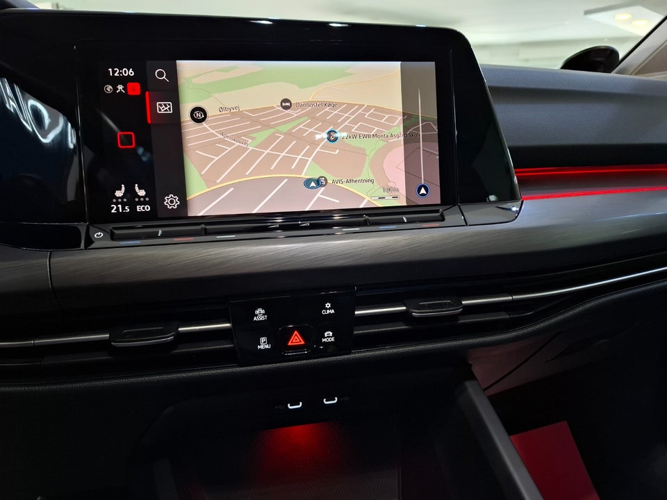 VW Golf VIII 1,4 eHybrid DSG 5d