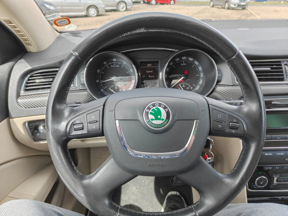 Skoda Superb 1,8 TSi 160 Elegance Combi 5d