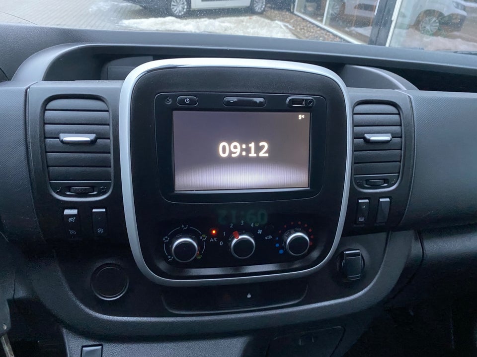 Renault Trafic T29 2,0 dCi 120 L2H1