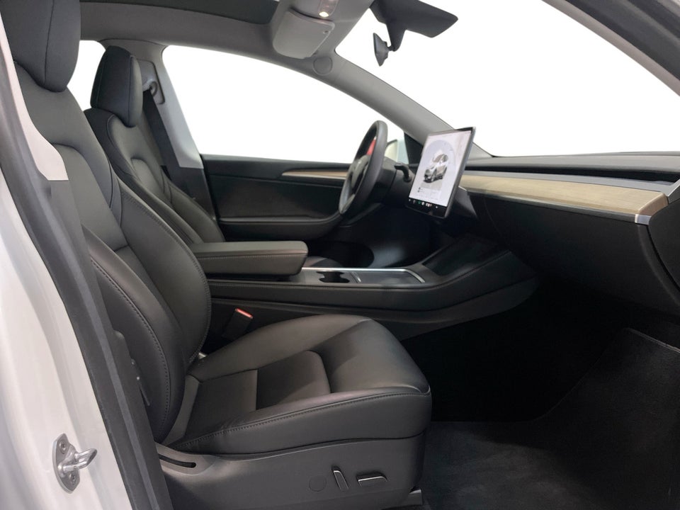 Tesla Model Y RWD 5d