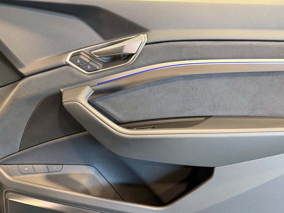 Audi e-tron 55 S-line Sportback quattro 5d