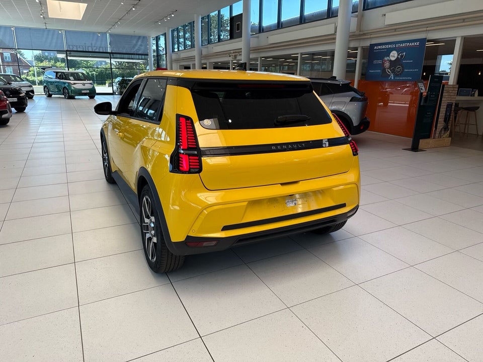 Renault 5 E-Tech 40 Techno 5d