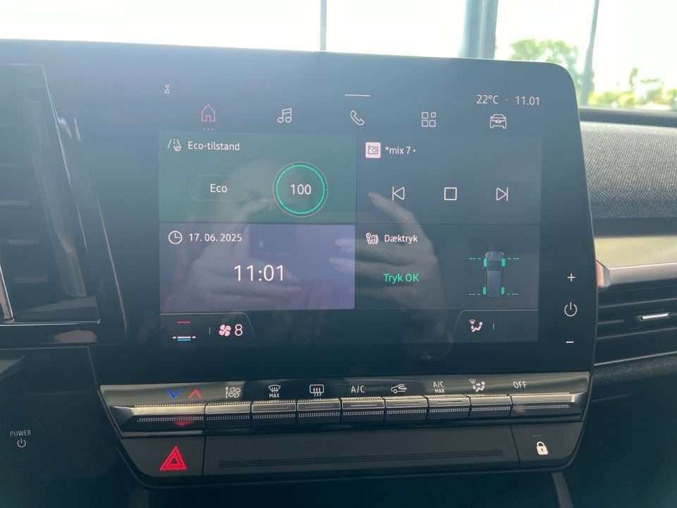 Renault Megane E-Tech 40 Equilibre 5d