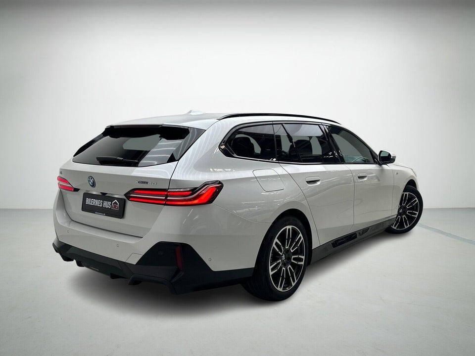 BMW i5 xDrive40 Touring Fully Charged 5d