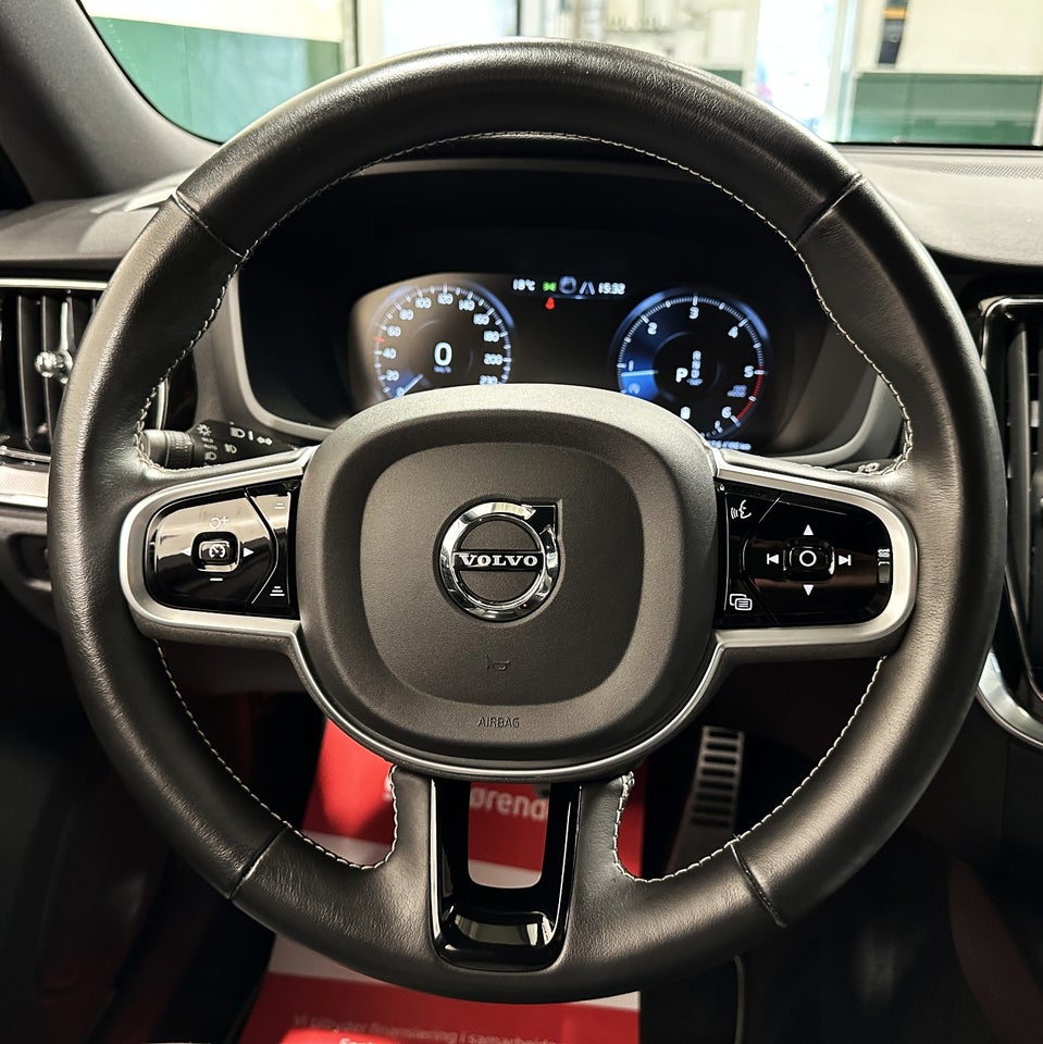 Volvo V60 2,0 B4 197 R-Design aut. 5d