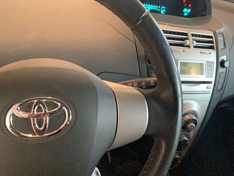 Toyota Yaris 1,3 Luna Sport 5d