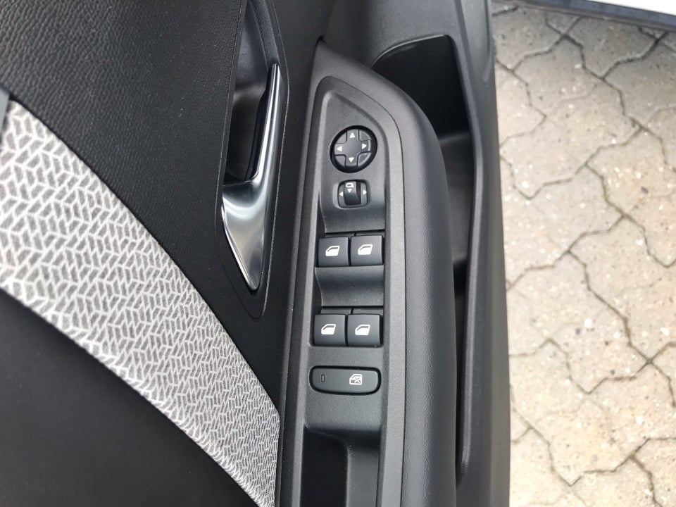 Citroën C4 1,2 PureTech 130 Shine EAT8 5d