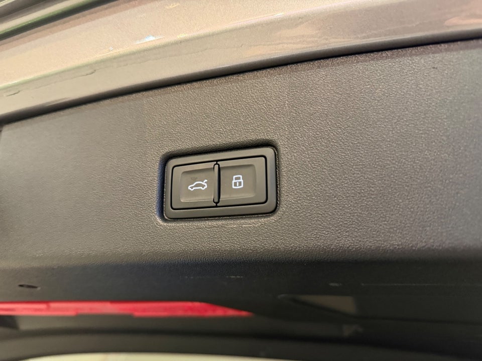 Audi Q4 e-tron 55 S-line quattro 5d