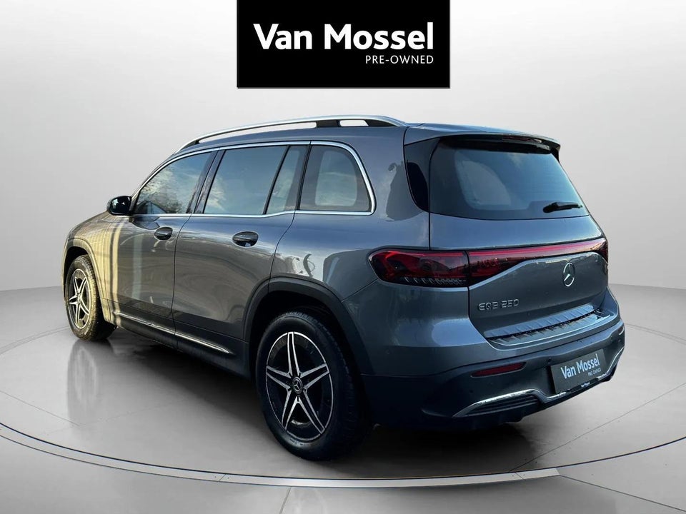 Mercedes EQB250 AMG Line 5d