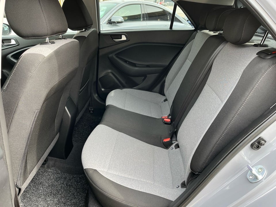 Hyundai i20 1,25 Sport 5d