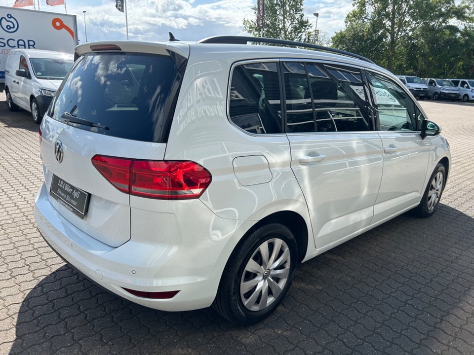 VW Touran 2,0 TDi 150 Comfortline DSG Van 5d