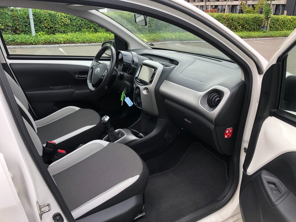 Toyota Aygo 1,0 VVT-i x-sky 5d