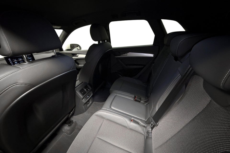 Audi Q5 50 TFSi e S-line quattro S-tr. 5d