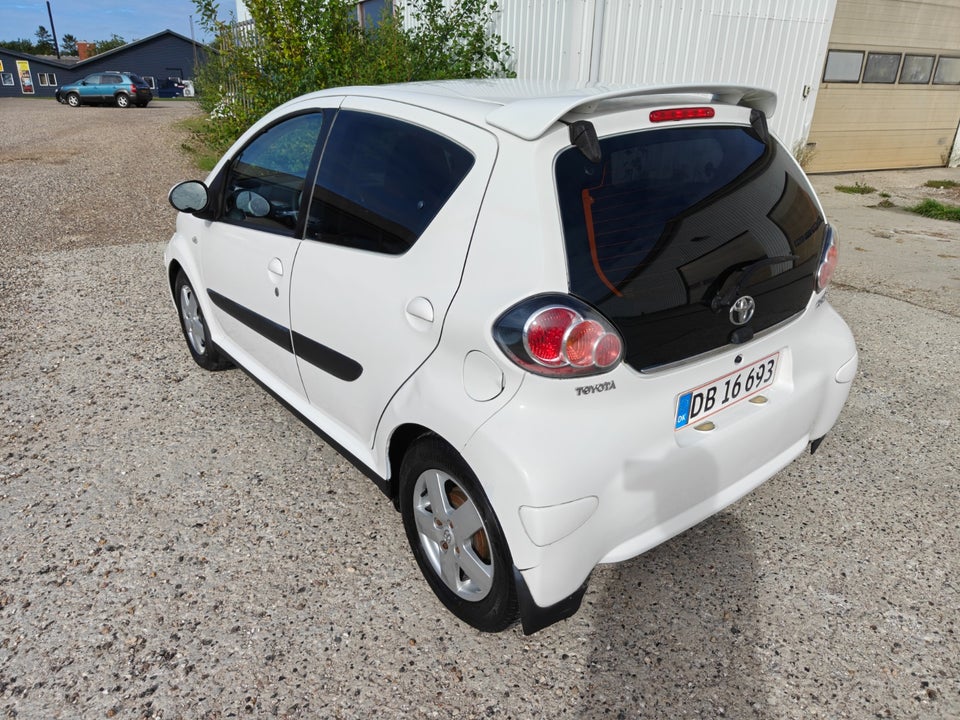Toyota Aygo 1,0 Plus 5d