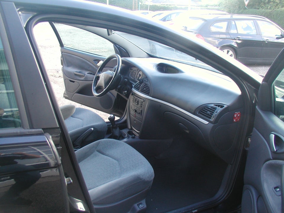 Citroën C5 1,6 HDi Elegance 5d