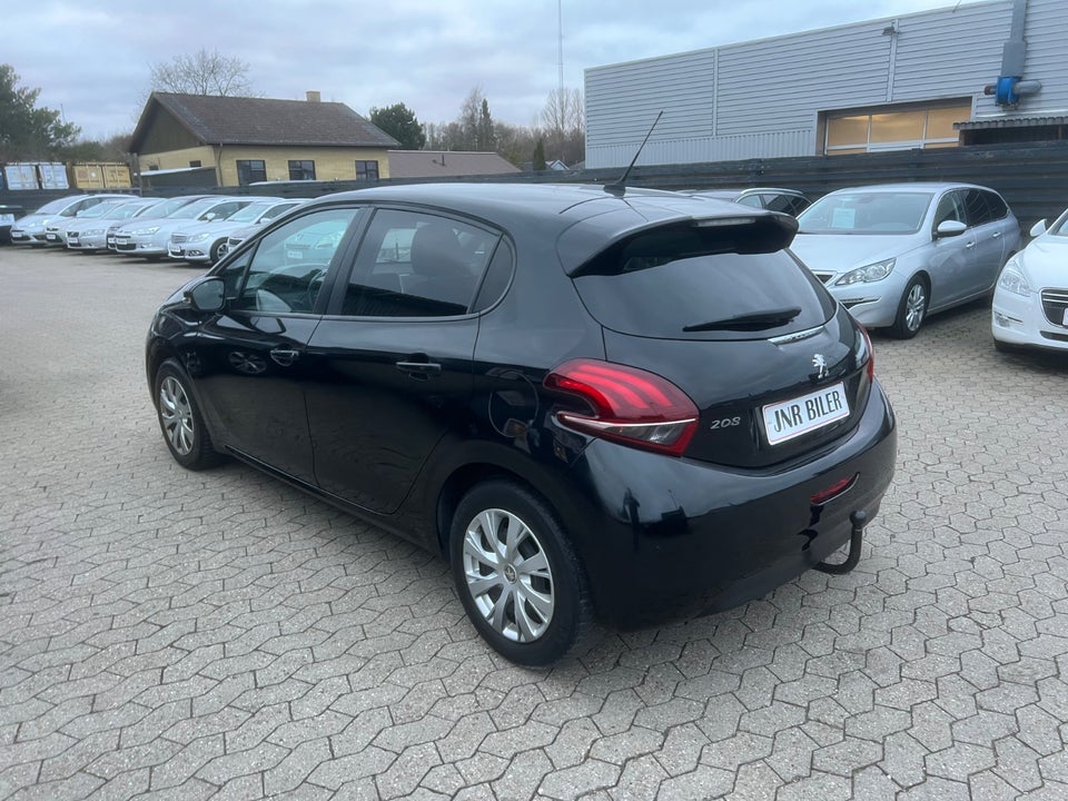 Peugeot 208 1,2 PureTech 82 Prestige 5d