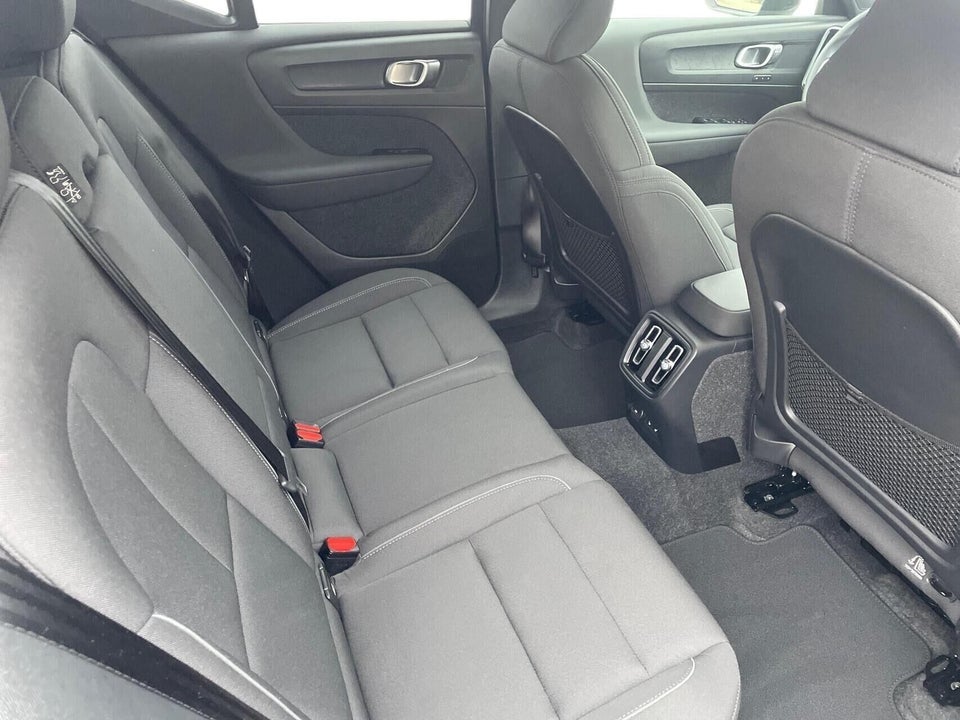 Volvo EX40 Extended Range Ultra Black Edition 5d