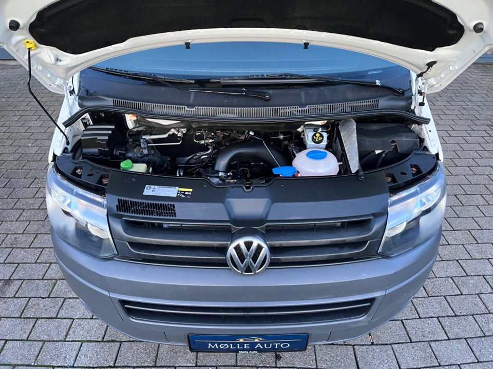 VW Transporter 2,0 TDi 140 Kombi lang DSG 4d