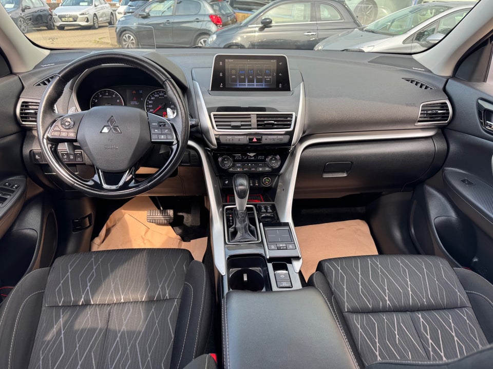 Mitsubishi Eclipse Cross 1,5 T 163 Intense+ CVT 5d