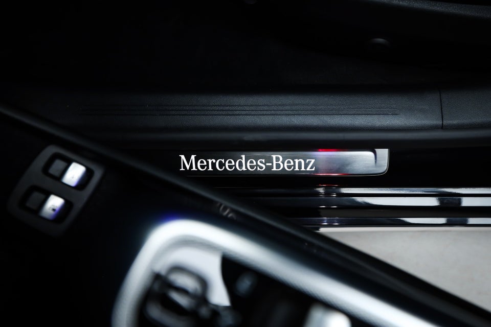 Mercedes E300 e 2,0 AMG Line stc. aut. 5d