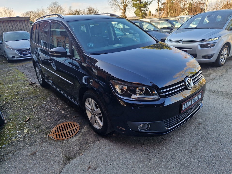 VW Touran 2,0 TDi 140 Comfortline DSG BMT 7prs 5d