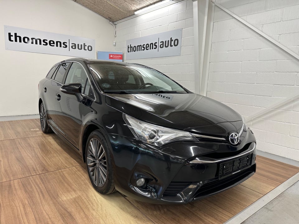 Toyota Avensis 1,8 VVT-i T2 Premium Touring Sports 5d