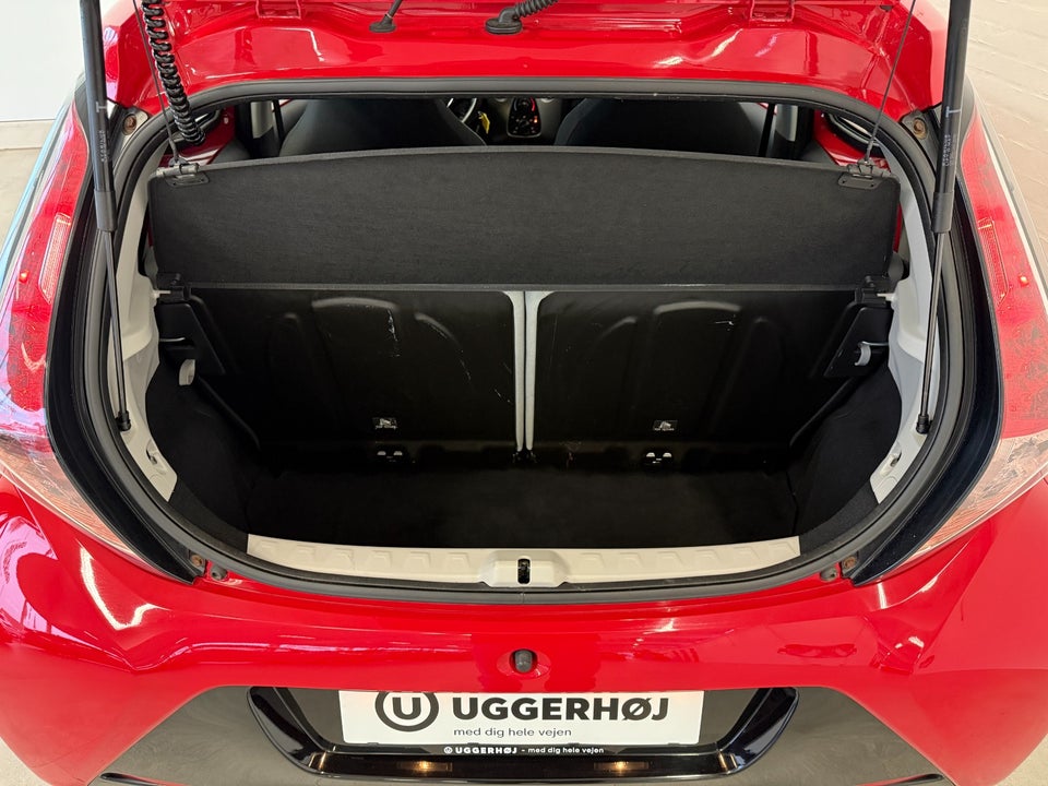 Toyota Aygo 1,0 VVT-i x-play 5d