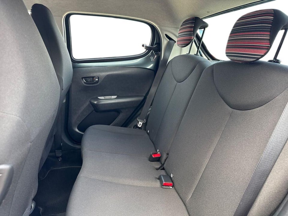 Citroën C1 1,0 VTi Shine 5d