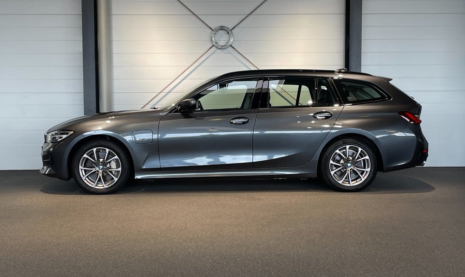 BMW 330e 2,0 Touring Sport Line aut. 5d