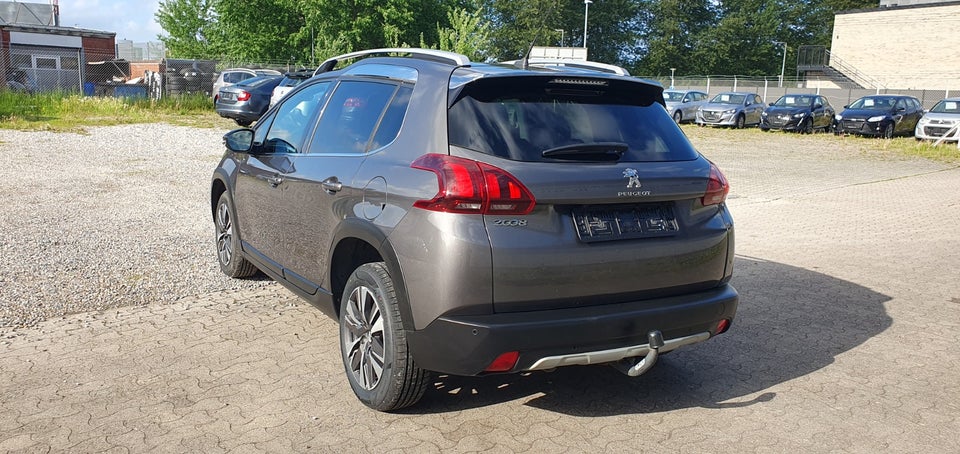 Peugeot 2008 1,2 e-THP 110 Allure Sky 5d