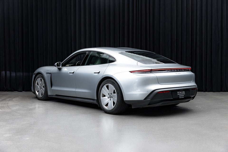 Porsche Taycan Performance+ 4d